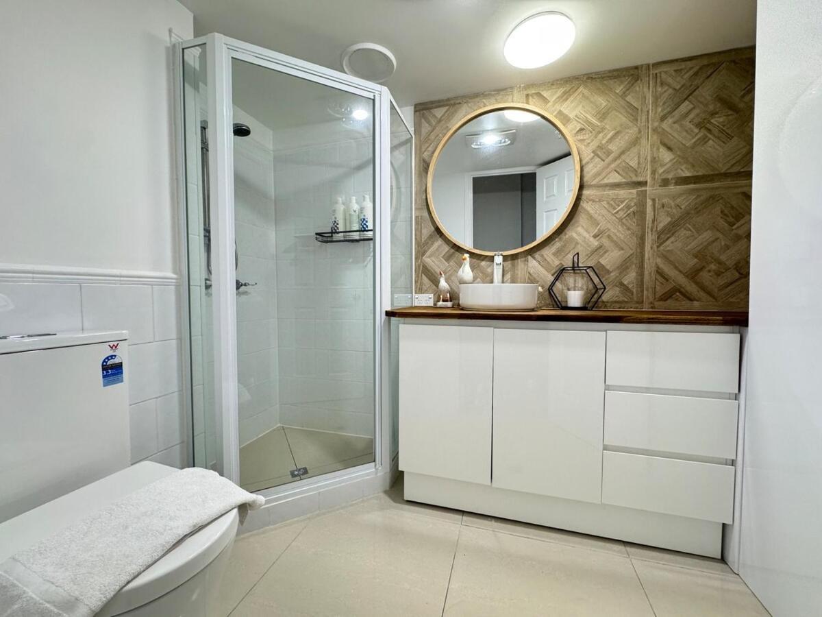 Moroccan Beachfront 2bdr-apt In Surfers Paradise Apartment *