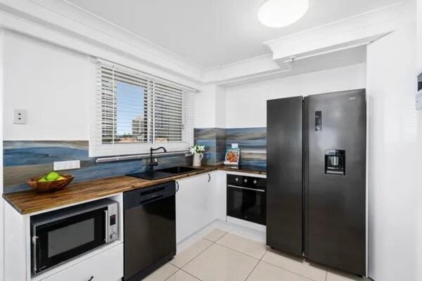 Apartment Moroccan Beachfront 2bdr-apt In Surfers Paradise *